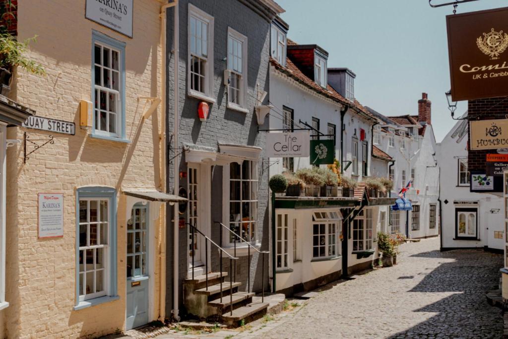 Stunning Luxury Apartment In Central Lymington Dış mekan fotoğraf